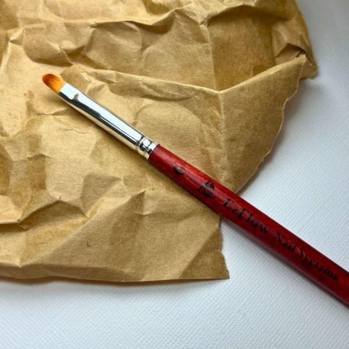 Кисть с деревяной ручкой #6 синтетика овал в тубе