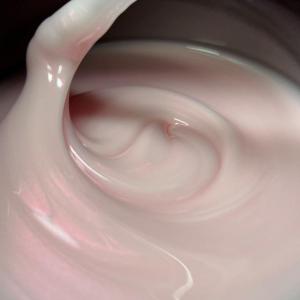 База INTRIGA Rubber Pearl 08 молочно-бежевая розовый перламутр 15мл 